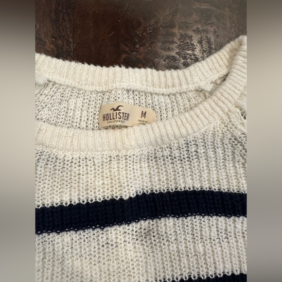 Hollister Navy and Cream stripe sweater with lace shoulder detail - Picture 5 of 5